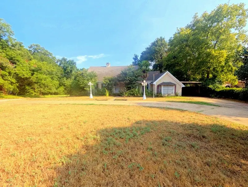 1201 Brazos Street E, Palestine, TX 75801 - Image #2