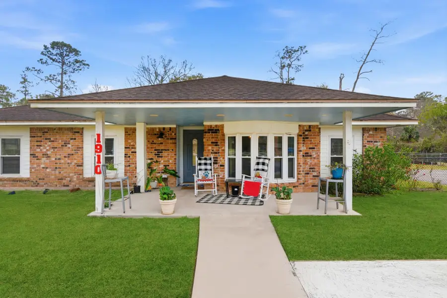 1910 Cherry Laurel Drive, Spring, TX 77386 - Image #3