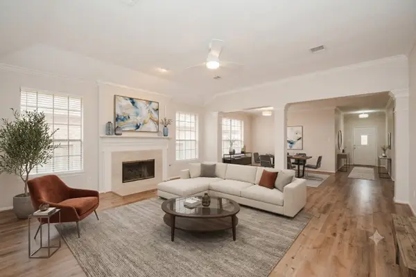10 Heathstone Place, The Woodlands, TX 77381