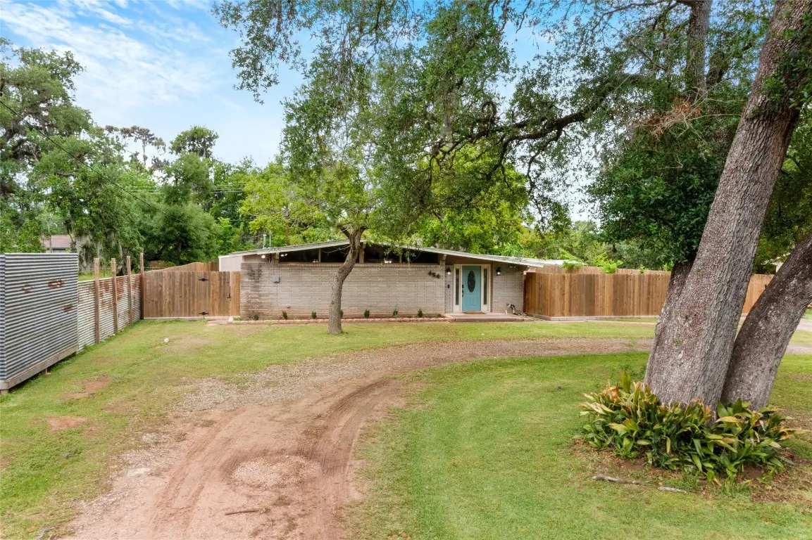 454 Southern Oaks Drive, Lake Jackson, TX 77566 - #1