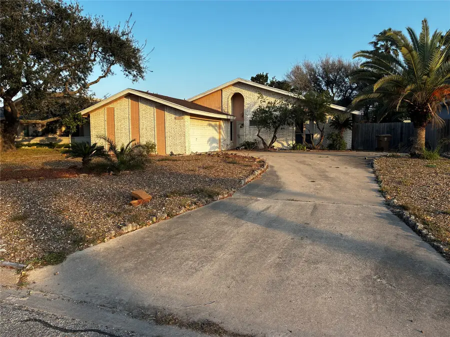14338 Scallop Street, Corpus Christi, TX 78418 - Image #2