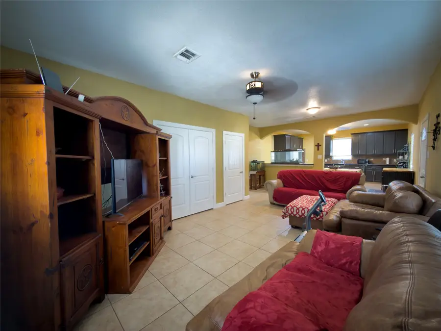 20418 Birchmont Drive, Guy, TX 77444 - Image #2