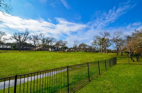 2842 W Pebble Beach Drive, Missouri City, TX 77459