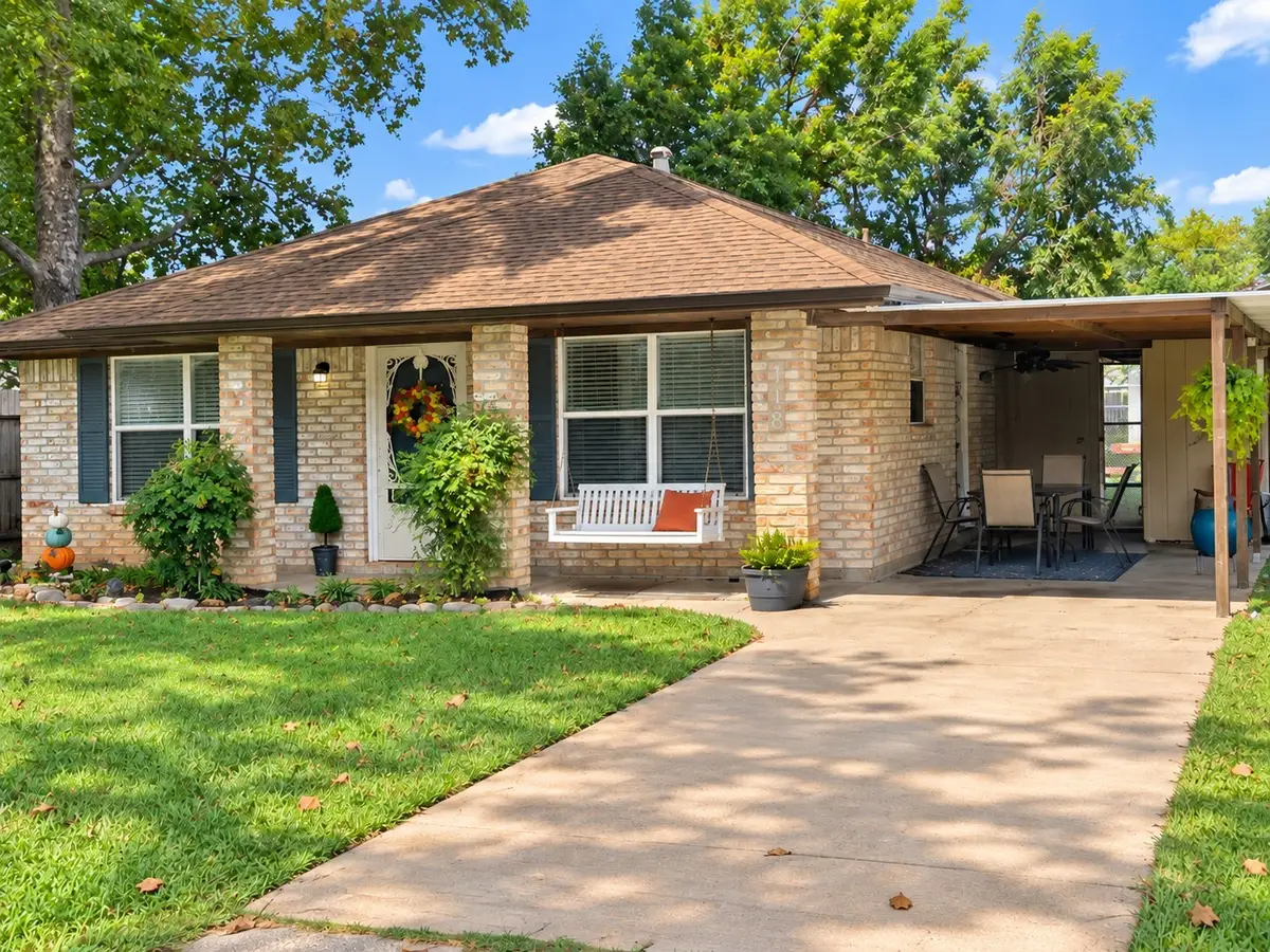 118 W Mahan Street, Richwood, TX 77531 - #1