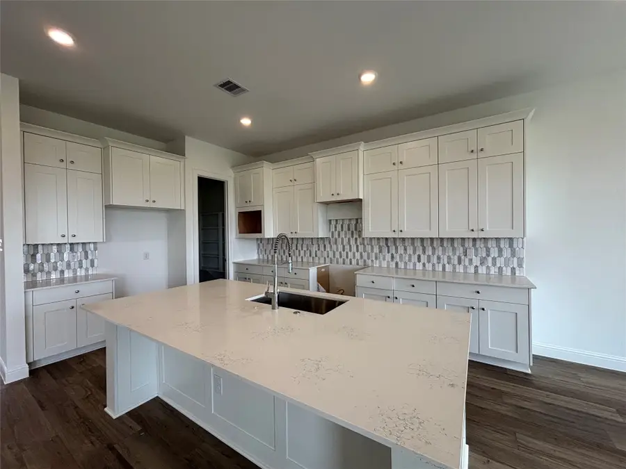 31511 Meadow Run Lane, Fulshear, TX 77423 - Image #3