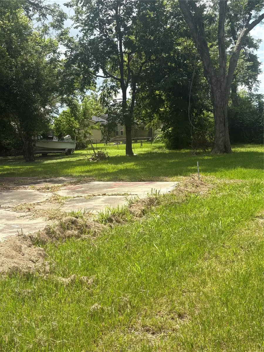 2031 Delaware Street, Beaumont, TX 77703 - Image #2