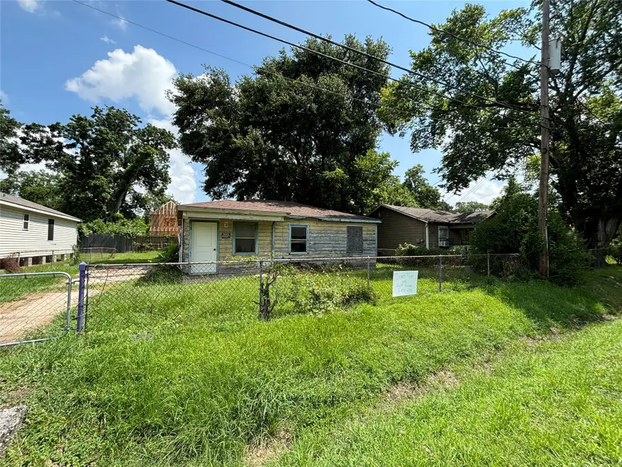766 Fortune Street, Houston, TX 77088 - Image #3