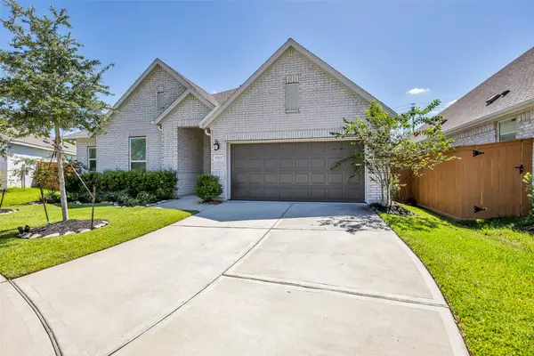 13213 Harbor Point Drive, Texas City, TX 77539