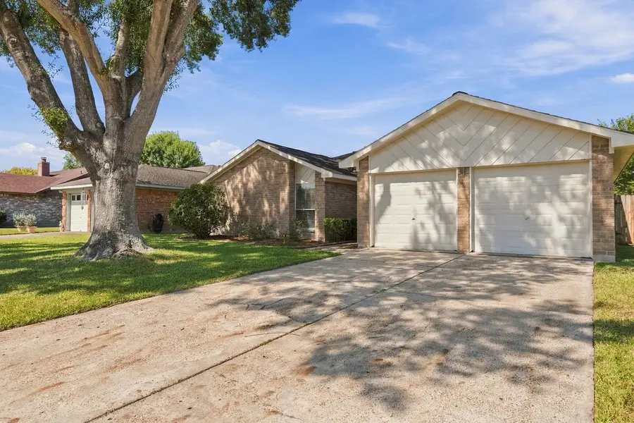 407 Ironbark Drive, Webster, TX 77598 - #3
