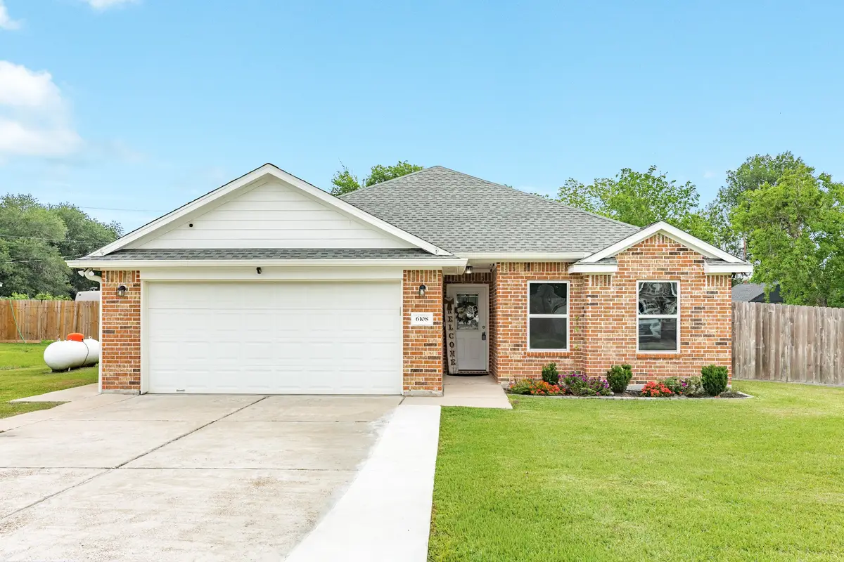 6108 Fox Ridge Drive, Angleton, TX 77515 - #1