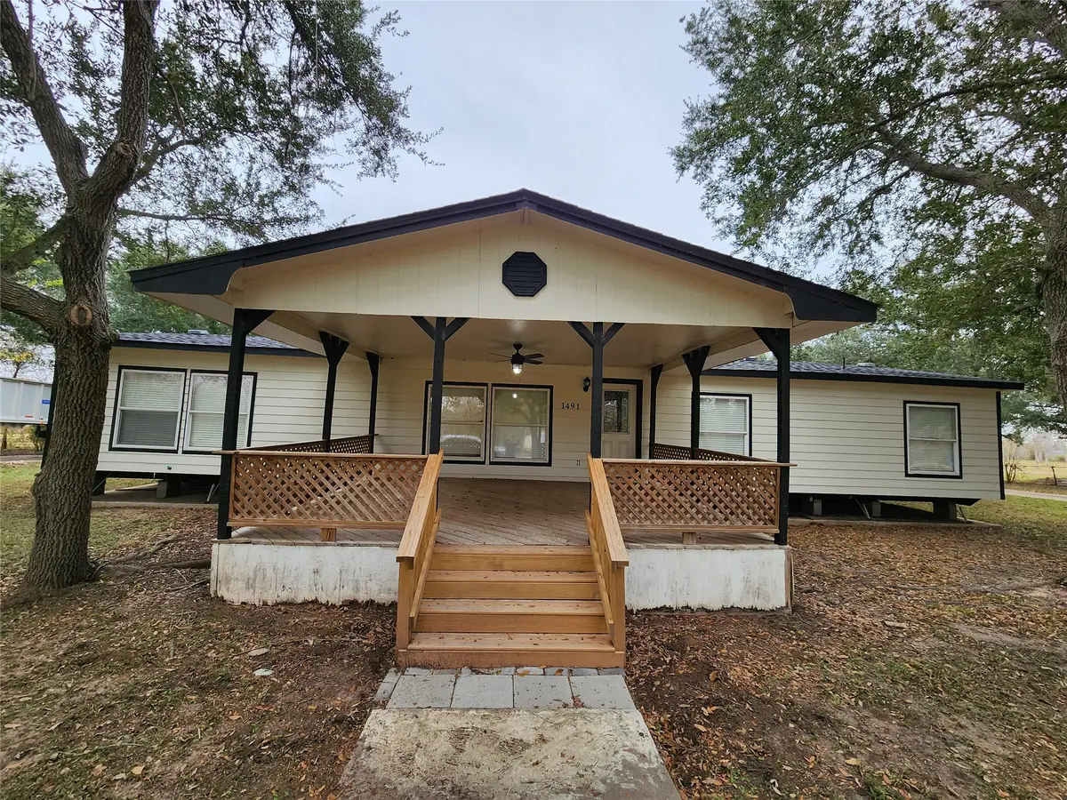 1491 Pecan Valley Drive, Wharton, TX 77488 - Image #1