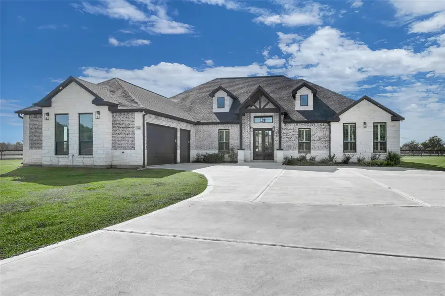 22010 Chenango Lake Drive, Angleton, TX 77515 - Image #3