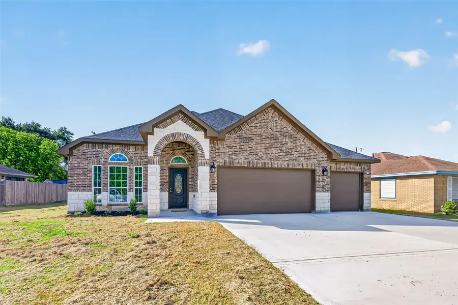 710 Hackberry Street, La Marque, TX 77568 - #2