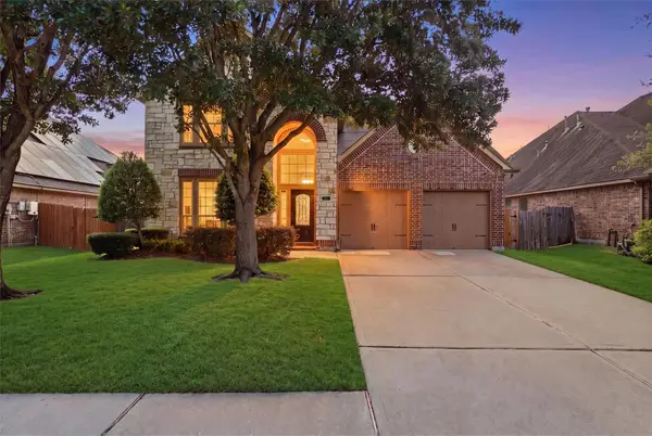 2611 Night Song Drive, Pearland, TX 77584