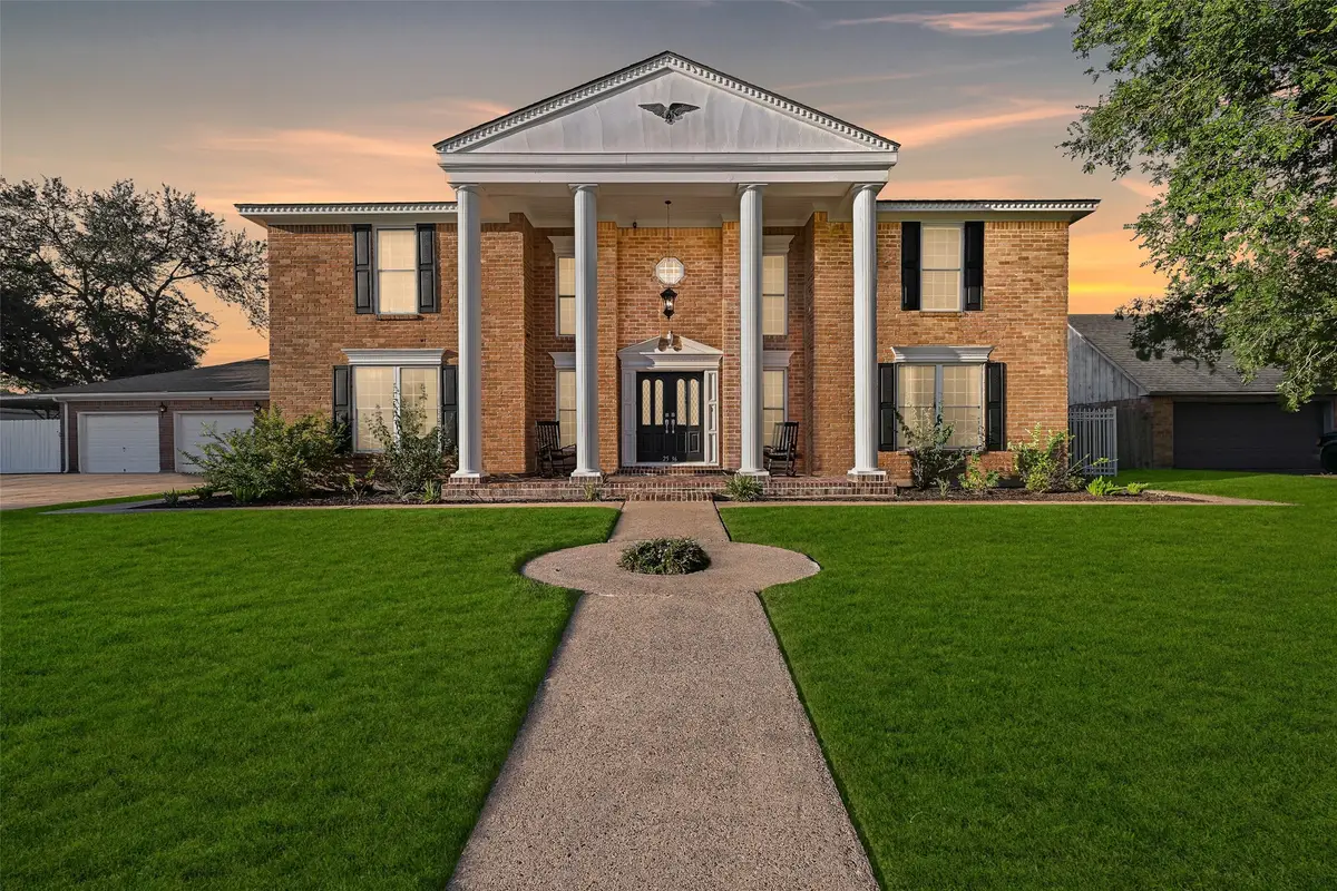 2536 22nd Avenue N, Texas City, TX 77590 - Image #1