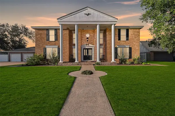 2536 22nd Avenue N, Texas City, TX 77590