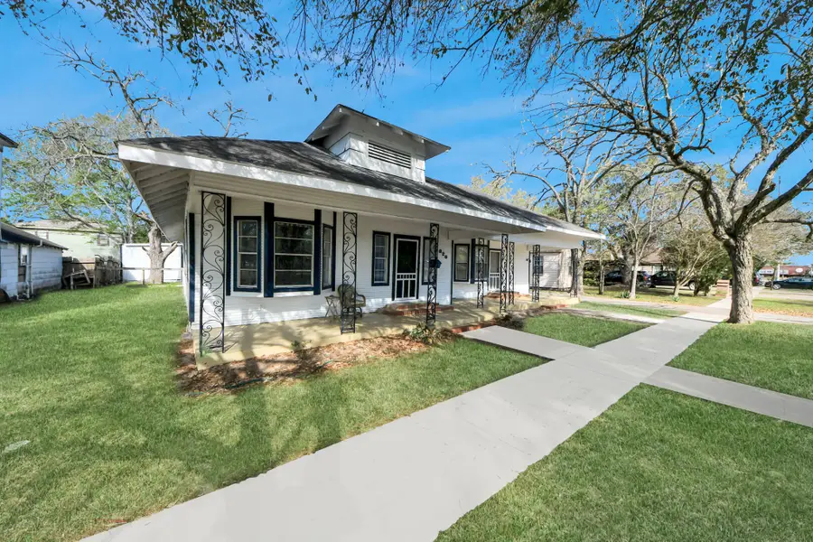 820 6th Street, Rosenberg, TX 77471 - #3