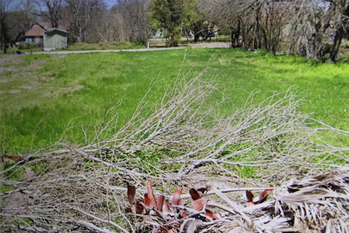 216 1st Avenue N, Texas City, TX 77590 - Image #1