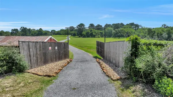 15184 Fm 2620, Bedias, TX 77831