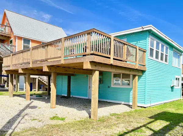 110 Ocean Avenue, Surfside Beach, TX 77541