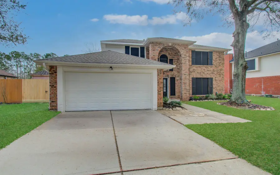 2211 S Mission Circle, Friendswood, TX 77546 - #3
