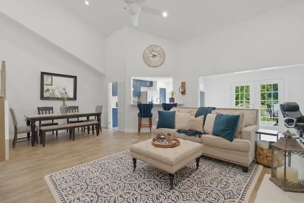 9400 Doliver Drive #21, Houston, TX 77063