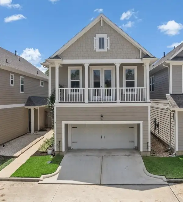 7 Thorpe Lane, Spring, TX 77389