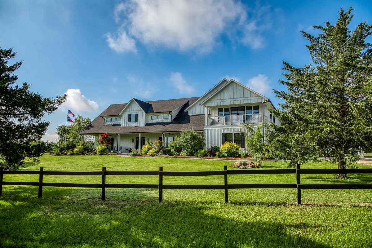 9352 Lake Drive, Chappell Hill, TX 77426 - Image #1