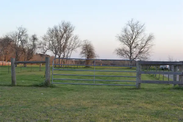 TBD W Us Hwy 90 Highway, Schulenburg, TX 78956