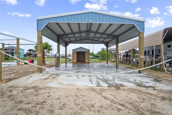 147 N Mae Circle, Crystal Beach, TX 77650