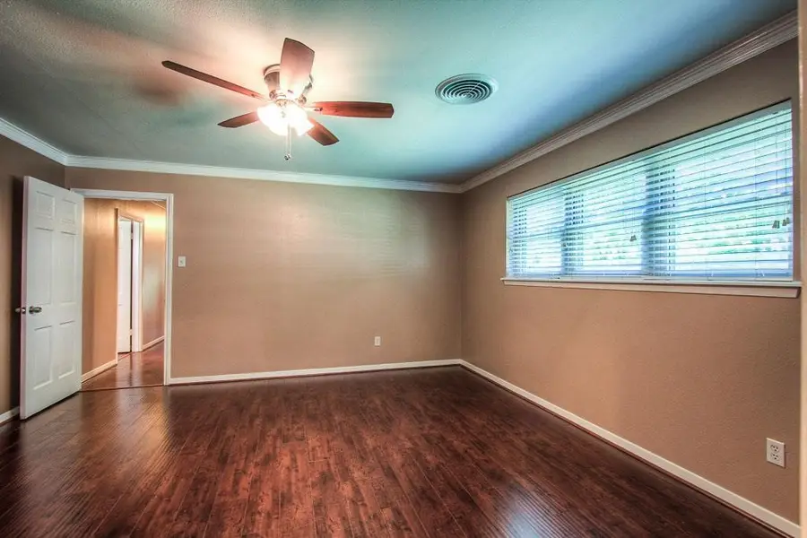 208 Lakeshore Drive, Seabrook, TX 77586 - #3