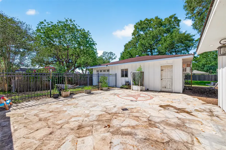 809 Bernard Avenue, Rosenberg, TX 77471 - #3