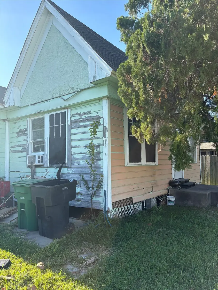 1564 Godwin Street, Houston, TX 77023 - Image #2