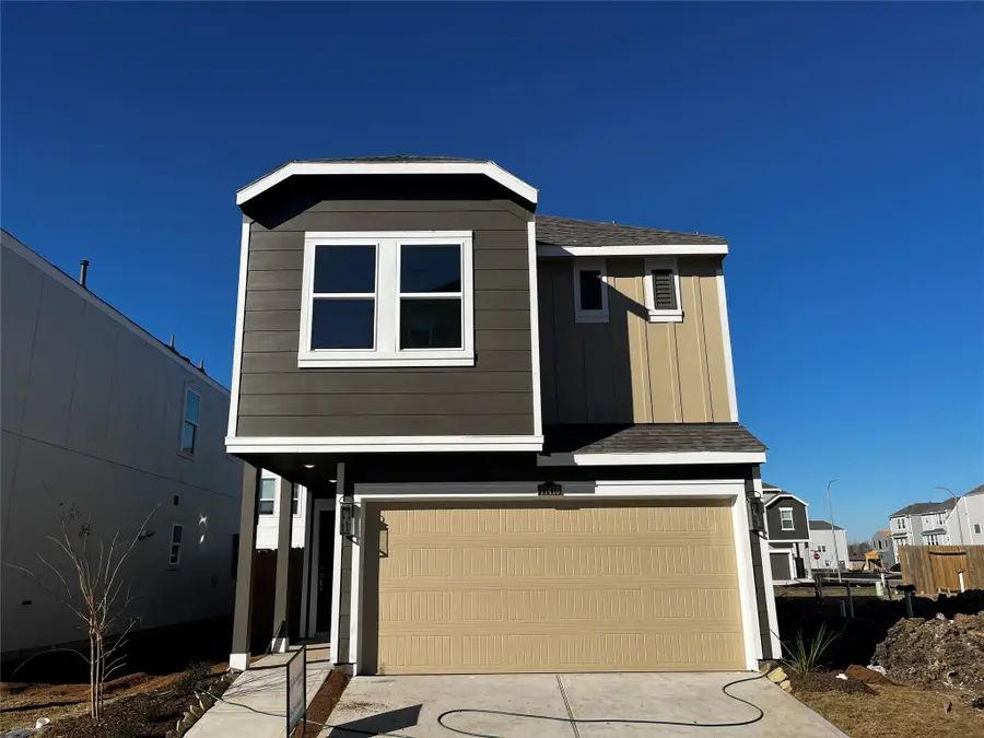 11416 Lucky Falls Drive, Houston, TX 77047 - Image #2