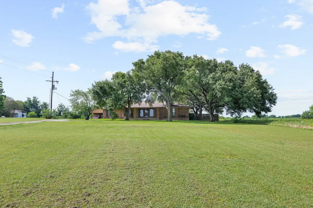 8277 Highway 90 South, Navasota, TX 77868 - #1