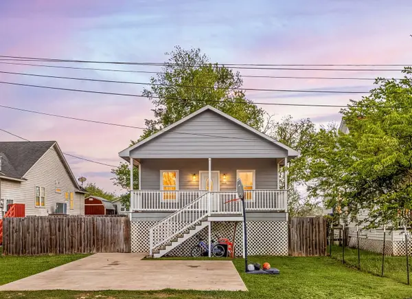 805 E Mulberry Avenue, Wharton, TX 77488