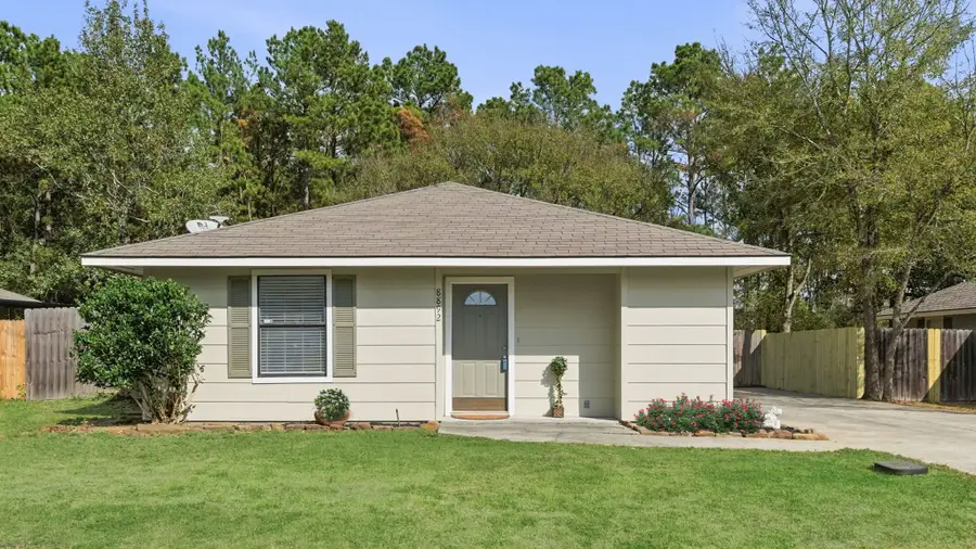 8892 E Buffalo Circle, Willis, TX 77378 - Image #2