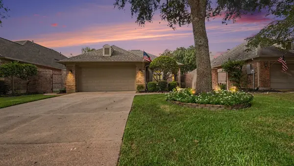 2423 Thorndon Park Court, League City, TX 77573