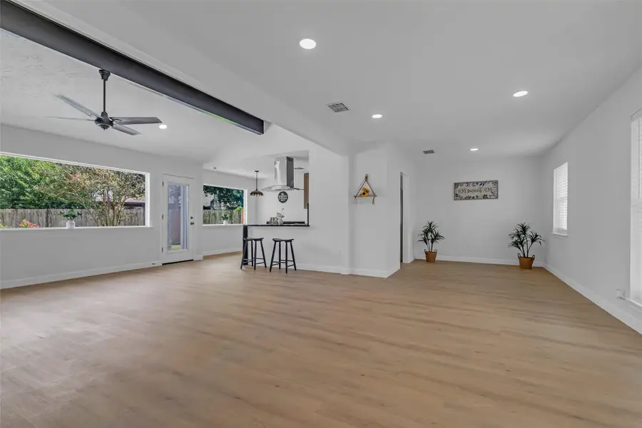 9607 Kemp Forest Drive, Houston, TX 77080 - Image #2