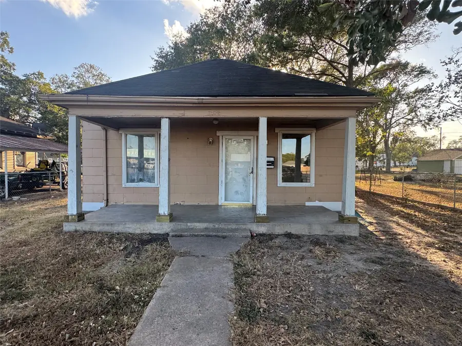 506 S Mechanic Street, El Campo, TX 77437 - Image #2