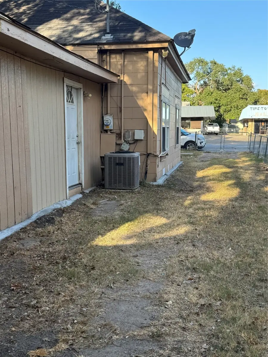 506 S Mechanic Street, El Campo, TX 77437 - Image #3