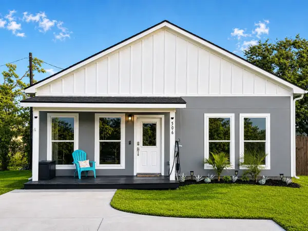 506 Jenni Lane, Dickinson, TX 77539