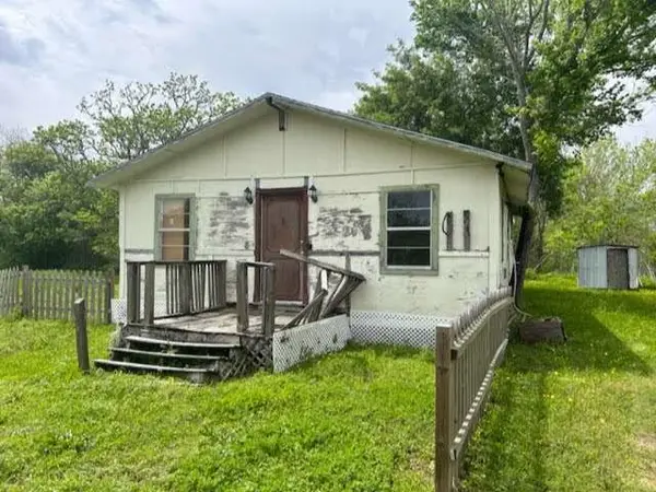 6708 Hawthorne Road, Hitchcock, TX 77563