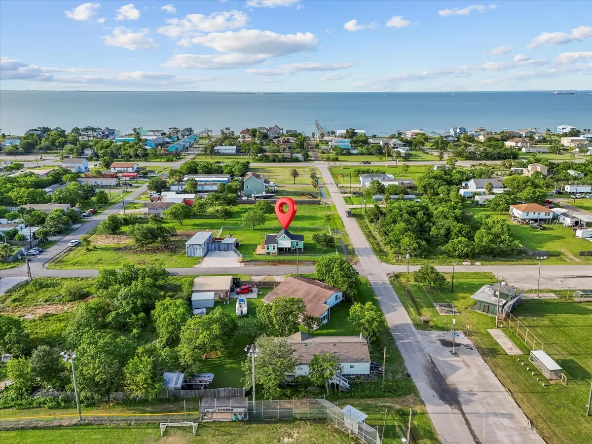 246 18th Street, San Leon, TX 77539 - Image #1