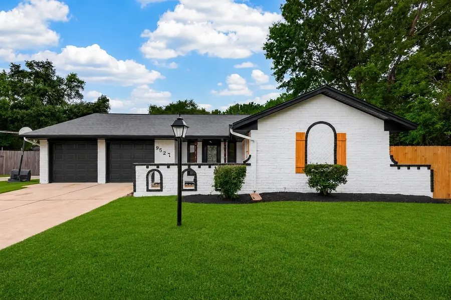 9527 Vanwood Street, Houston, TX 77040 - #2