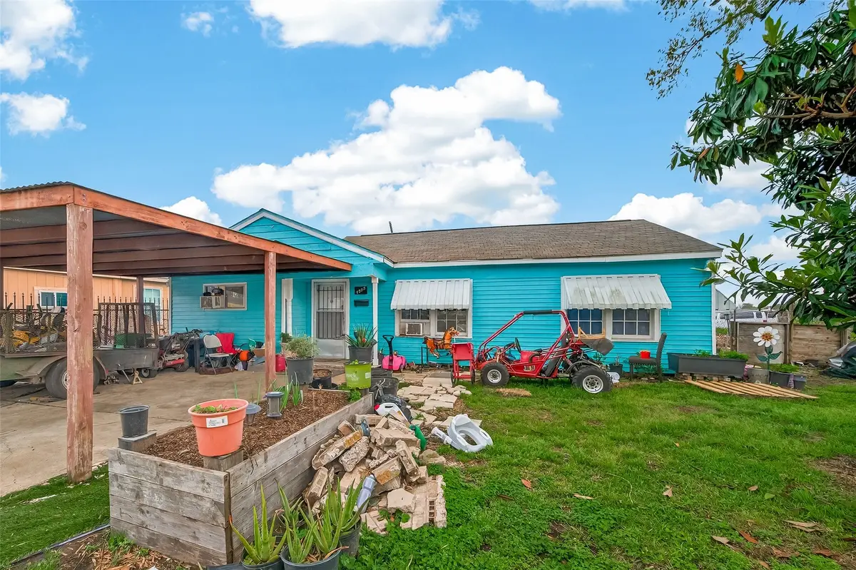 7355 Iwo Jima Road, Houston, TX 77033 - #1