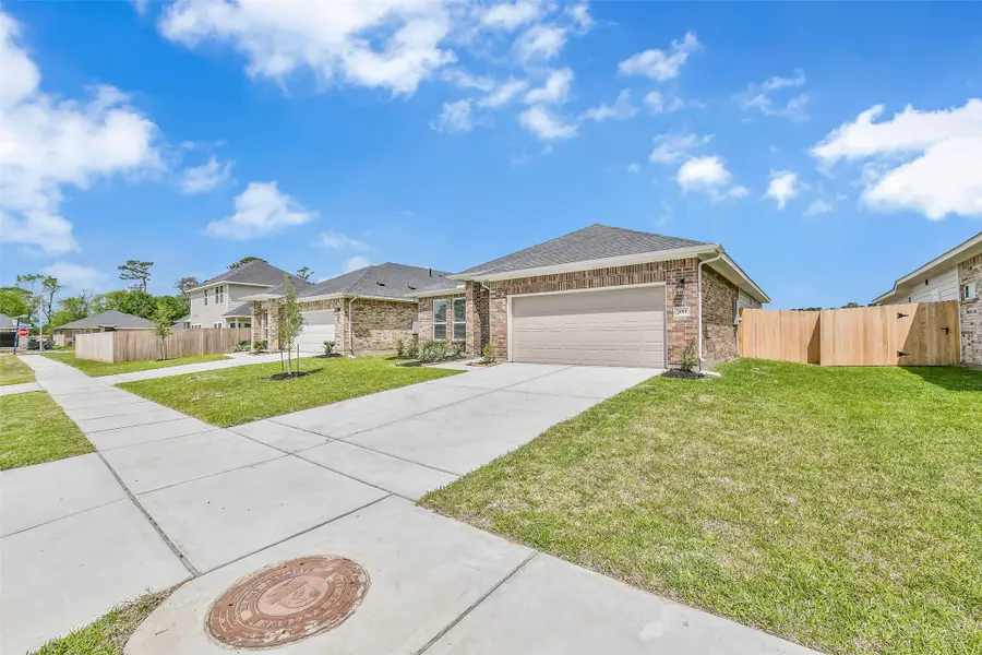 3015 King Oaks Street, Baytown, TX 77251 - #3