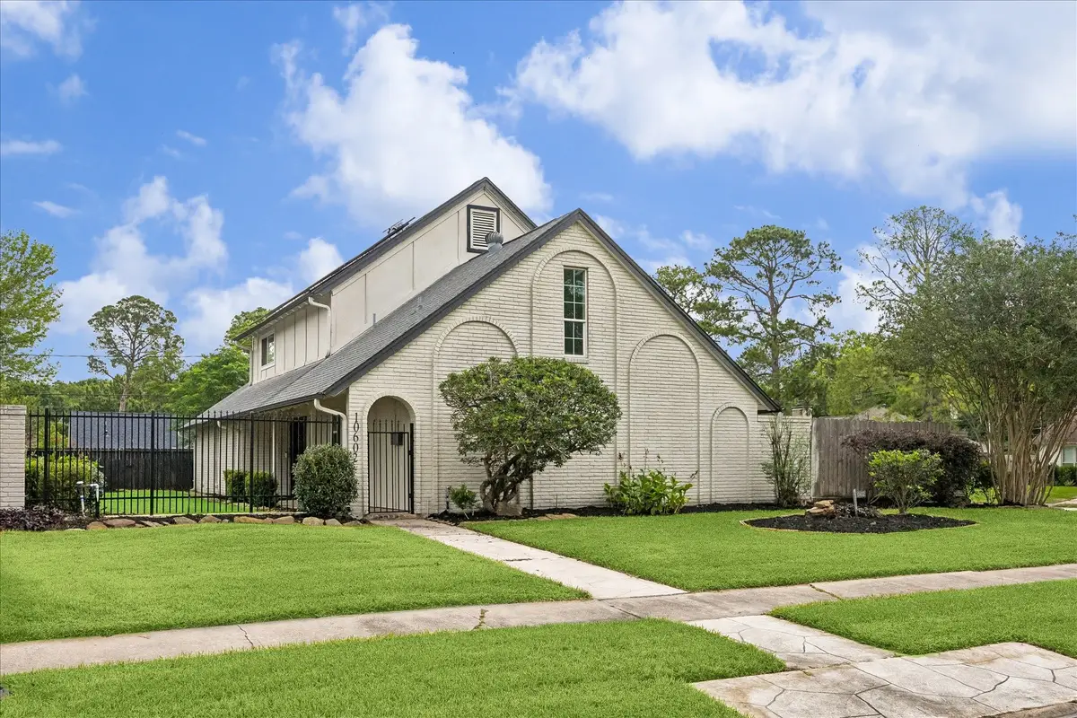 10602 Riverview Drive, Houston, TX 77042 - #1