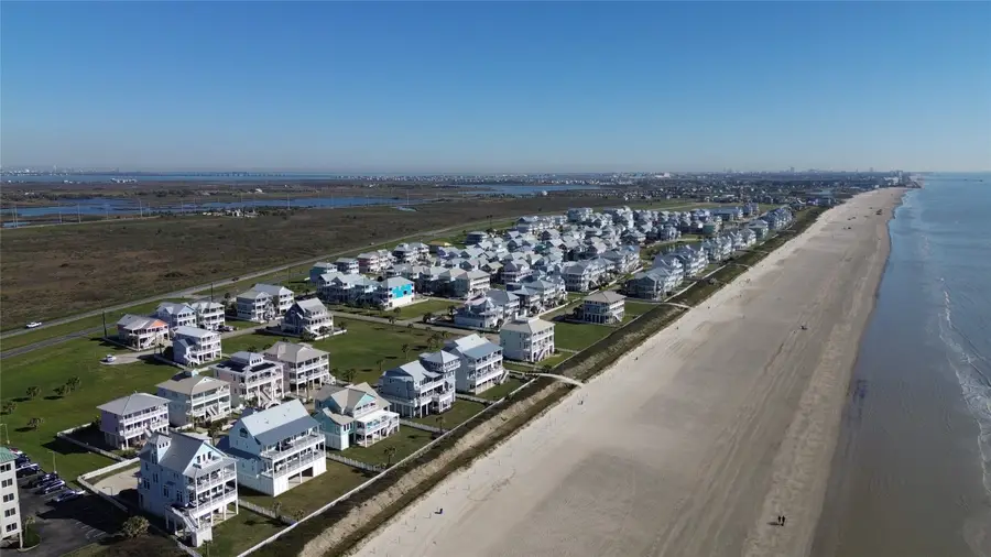 11335 Beachside Drive, Galveston, TX 77554 - #3