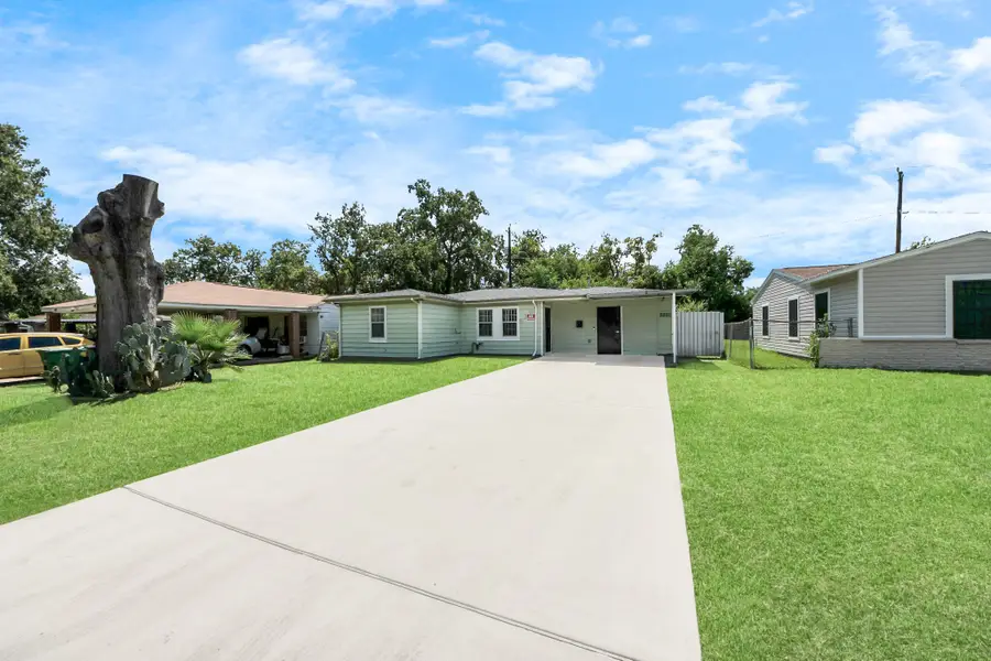 5202 Pensdale Street, Houston, TX 77033 - #3
